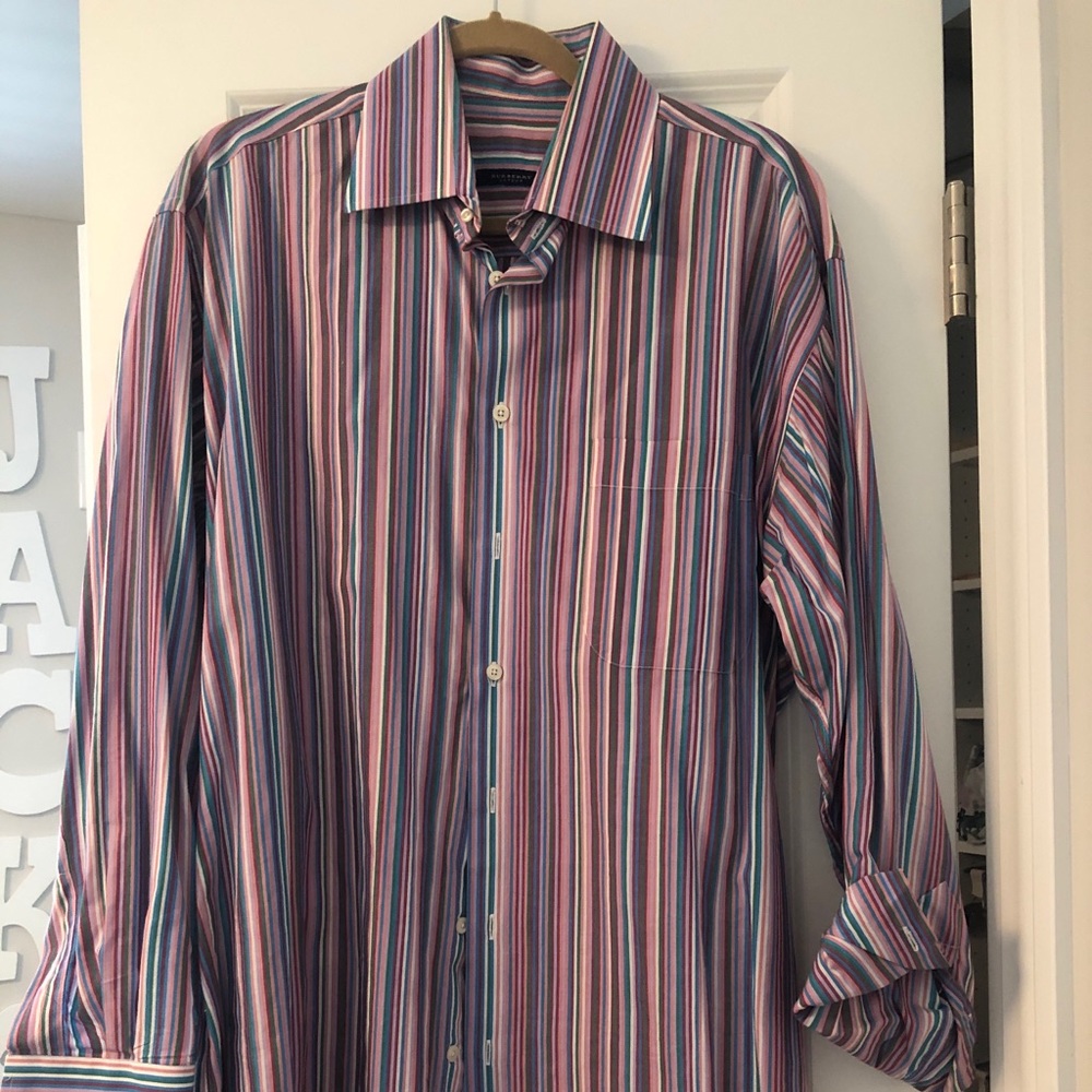 ⭐️Men’s Burberry pin stripe button down⭐️
